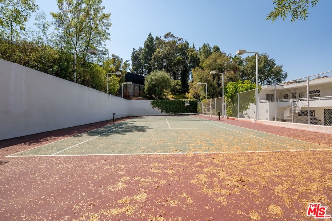 Exterior, Tennis Courts