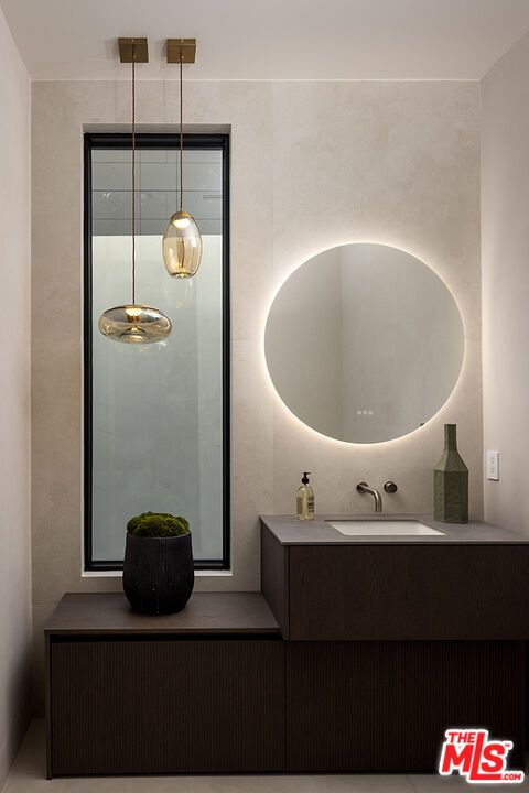 Bathroom, Interior, Pendant Lights