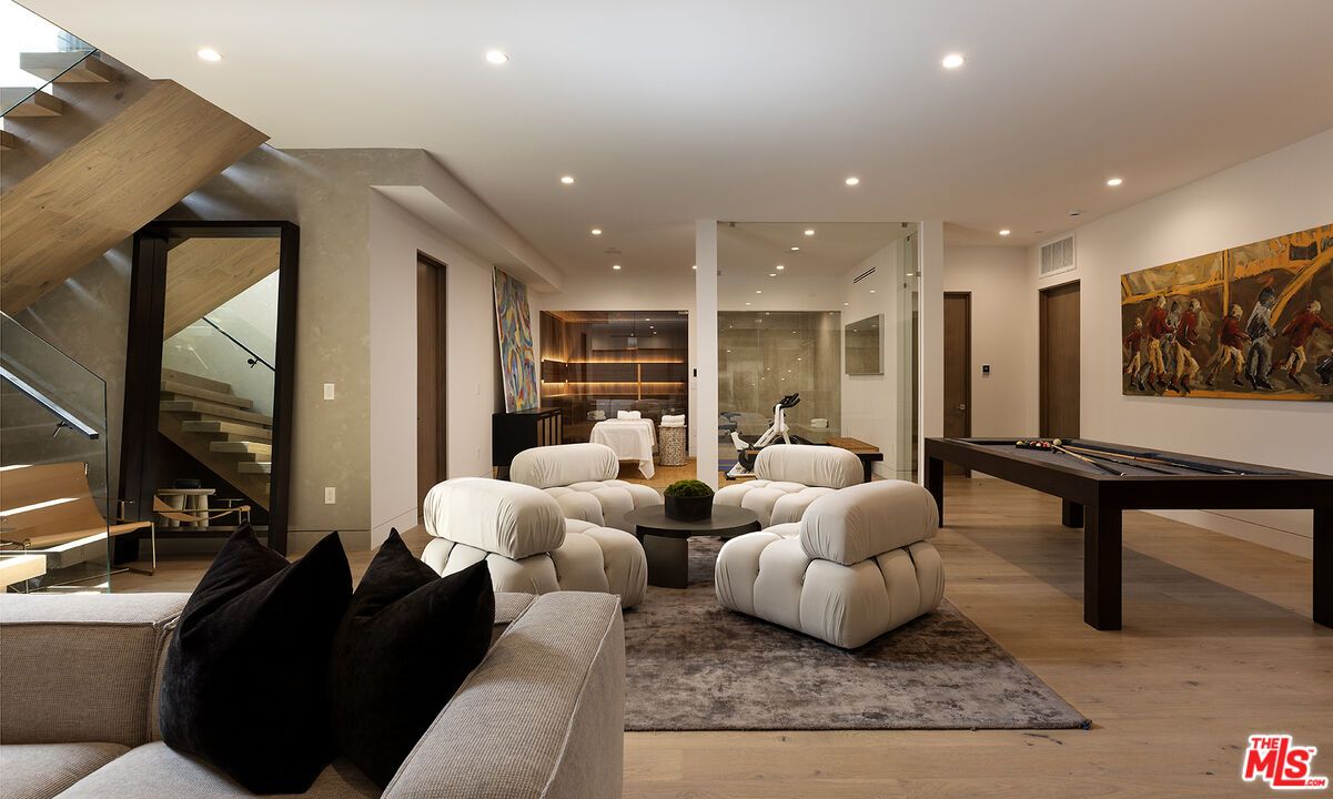 Billiard Table, Game Room, Interior, Living room, Recessed Lighting, Wood Texture Flooring