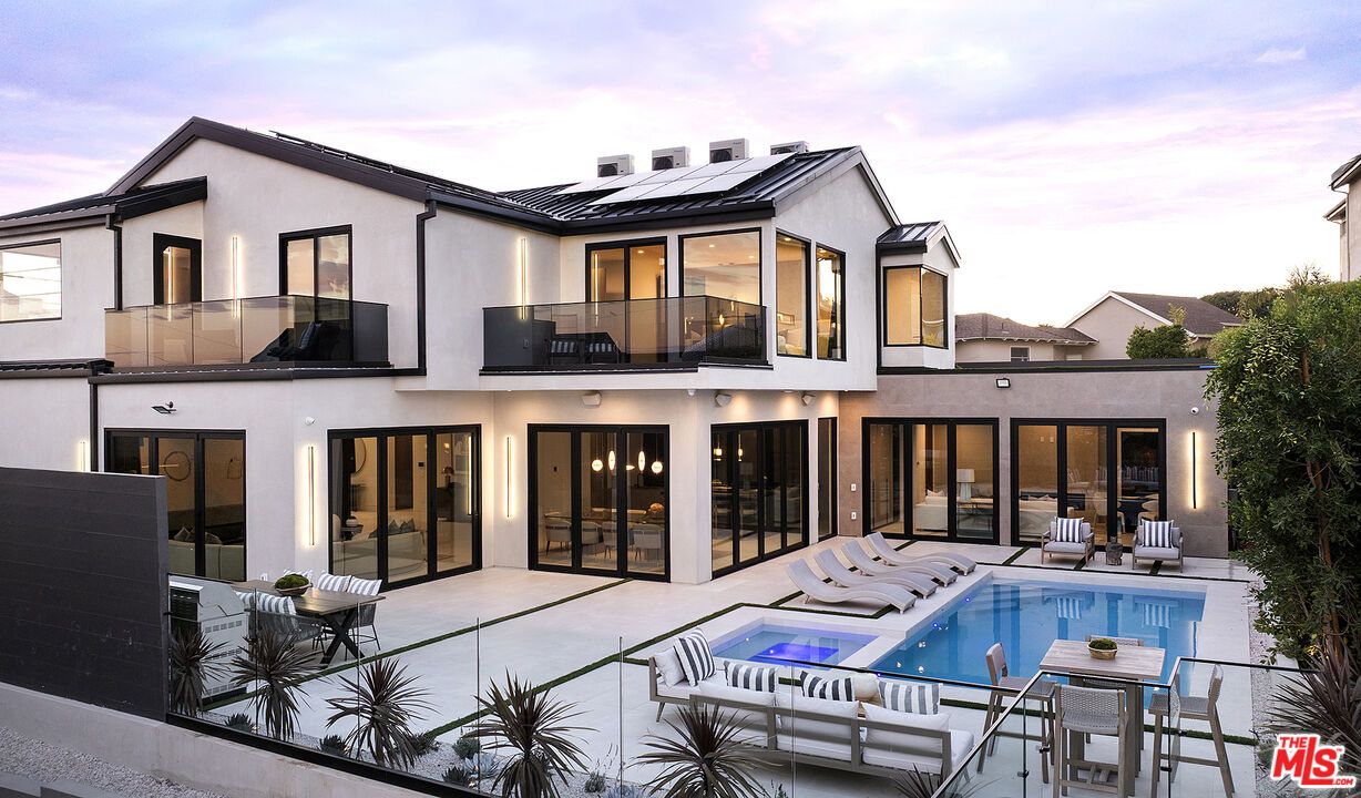 Exterior, Pool, Solar Panels