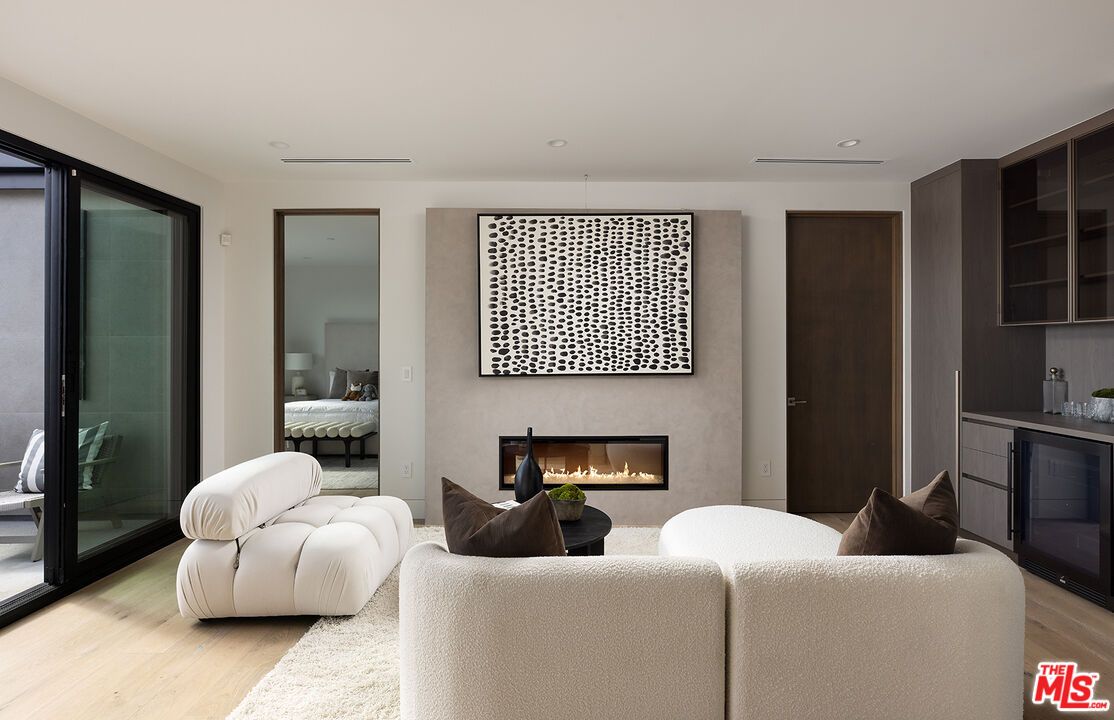 Fireplace, Interior, Living room, Pendant Lights, Recessed Lighting, Wood Texture Flooring
