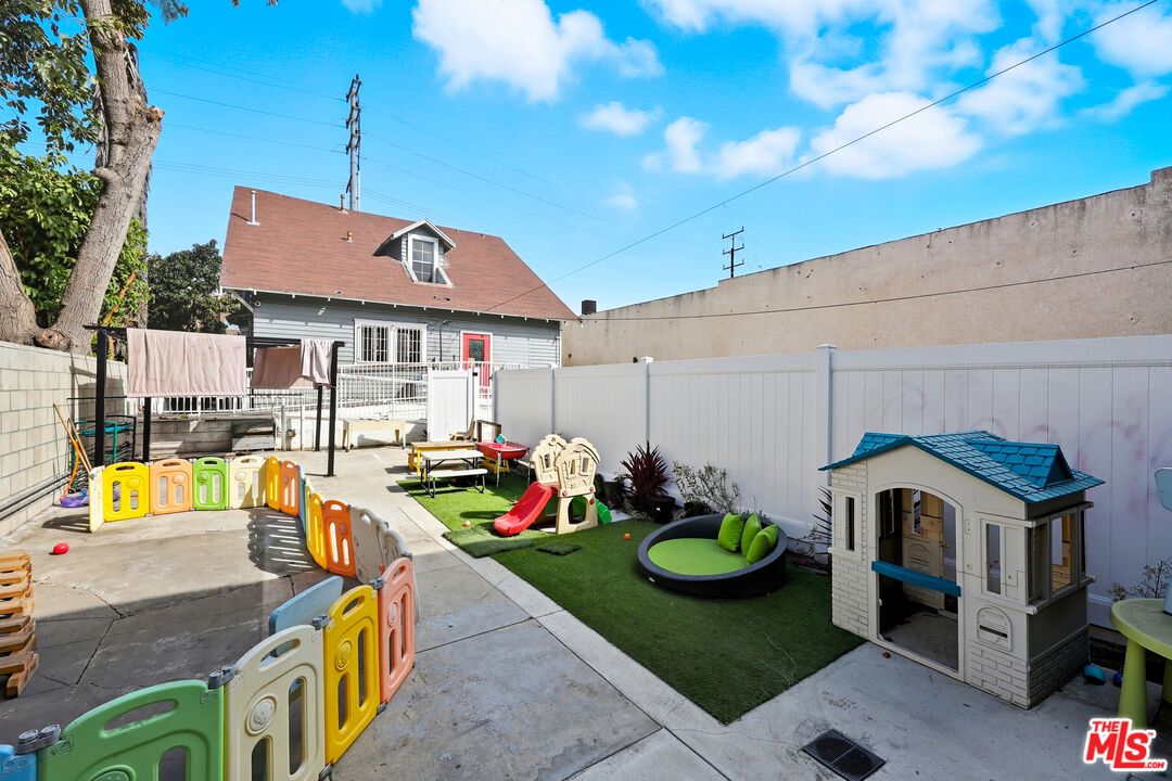 Backyard, Exterior, Playground