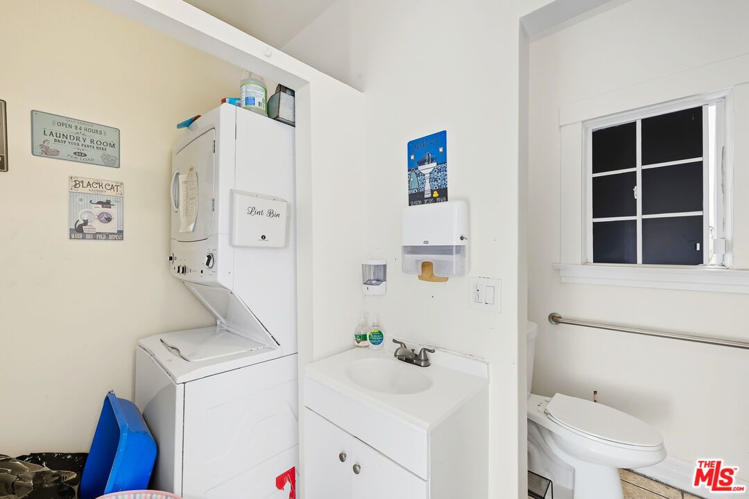 Bathroom, Interior, Washer