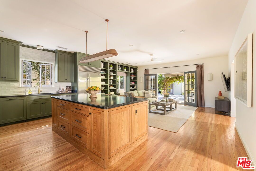 Interior, Kitchen, Living room, Pendant Lights, Recessed Lighting, Wood Texture Flooring