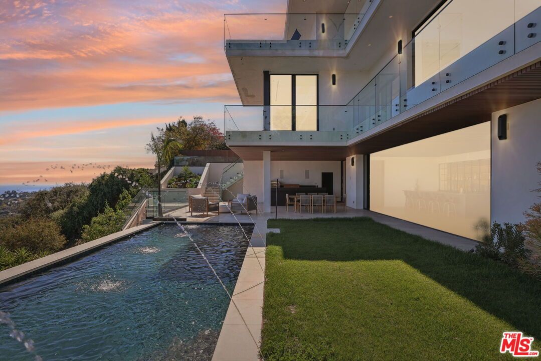Backyard, Exterior, Pool, Water