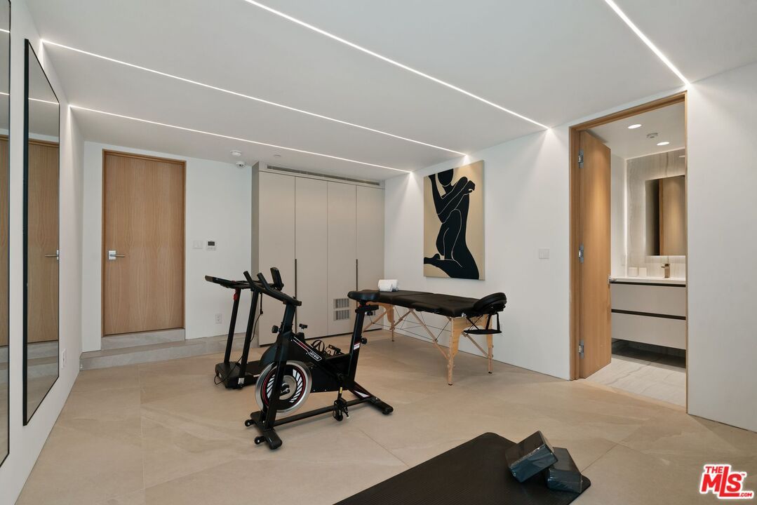 Fitness Equipment, Interior, Recessed Lighting