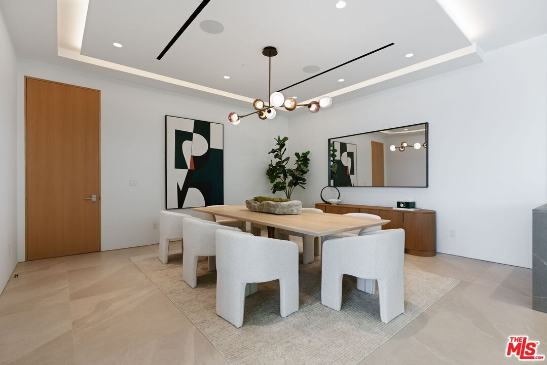 Dining room, Interior, Pendant Lights, Recessed Lighting