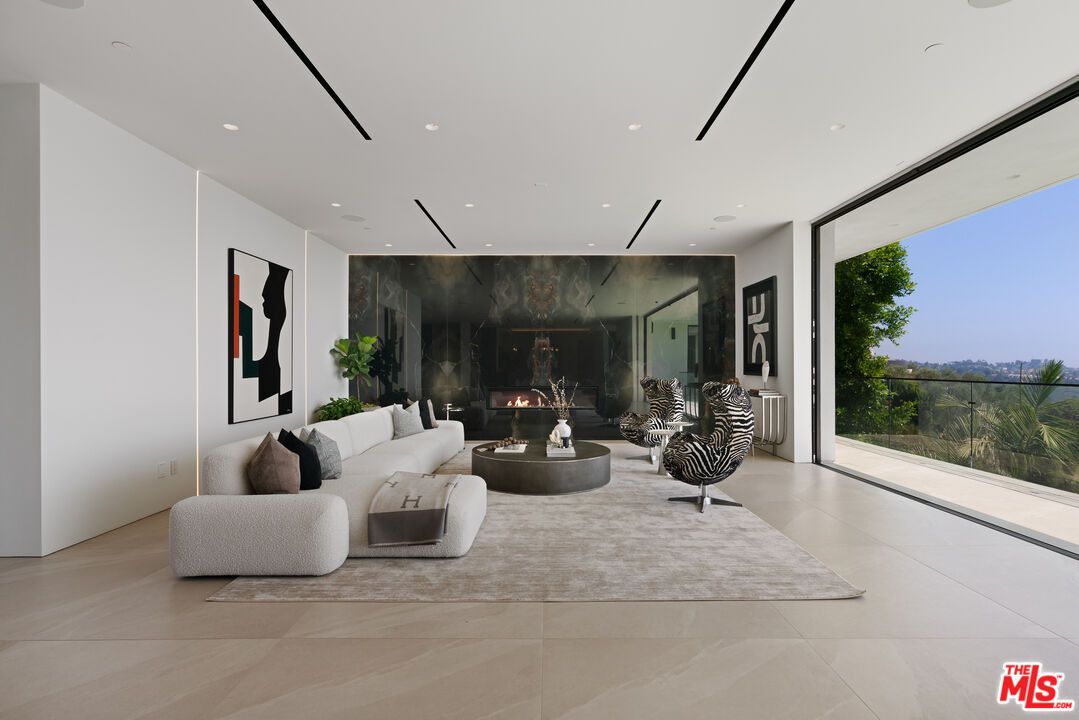 Fireplace, Interior, Living room, Recessed Lighting