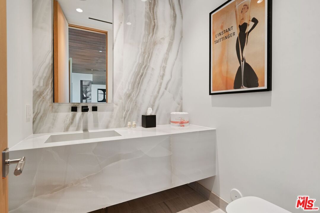 Bathroom, Interior, Recessed Lighting, Wood Texture Flooring