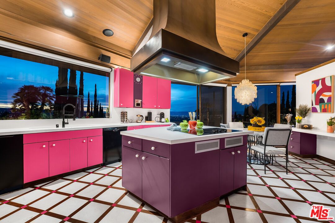 Chandelier, Dining room, Interior, Kitchen, Pendant Lights, Recessed Lighting, Wooden Ceilings