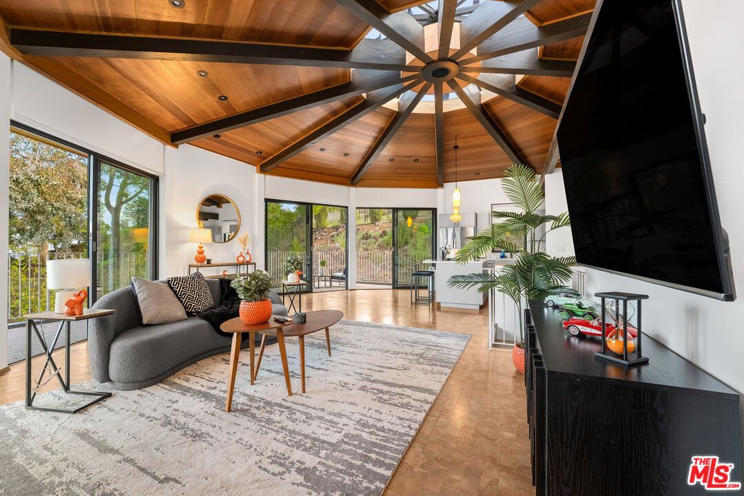 Interior, Living room, Recessed Lighting, Wooden Beams, Wooden Ceilings, Wood Texture Flooring