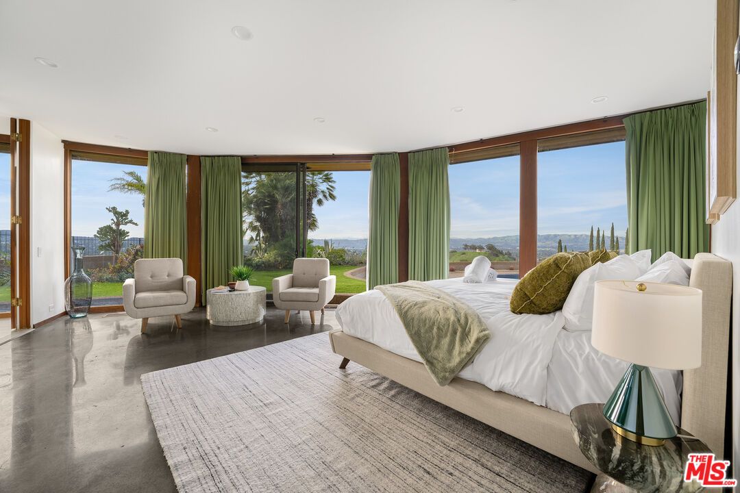 Bedroom, Interior, Recessed Lighting, Water