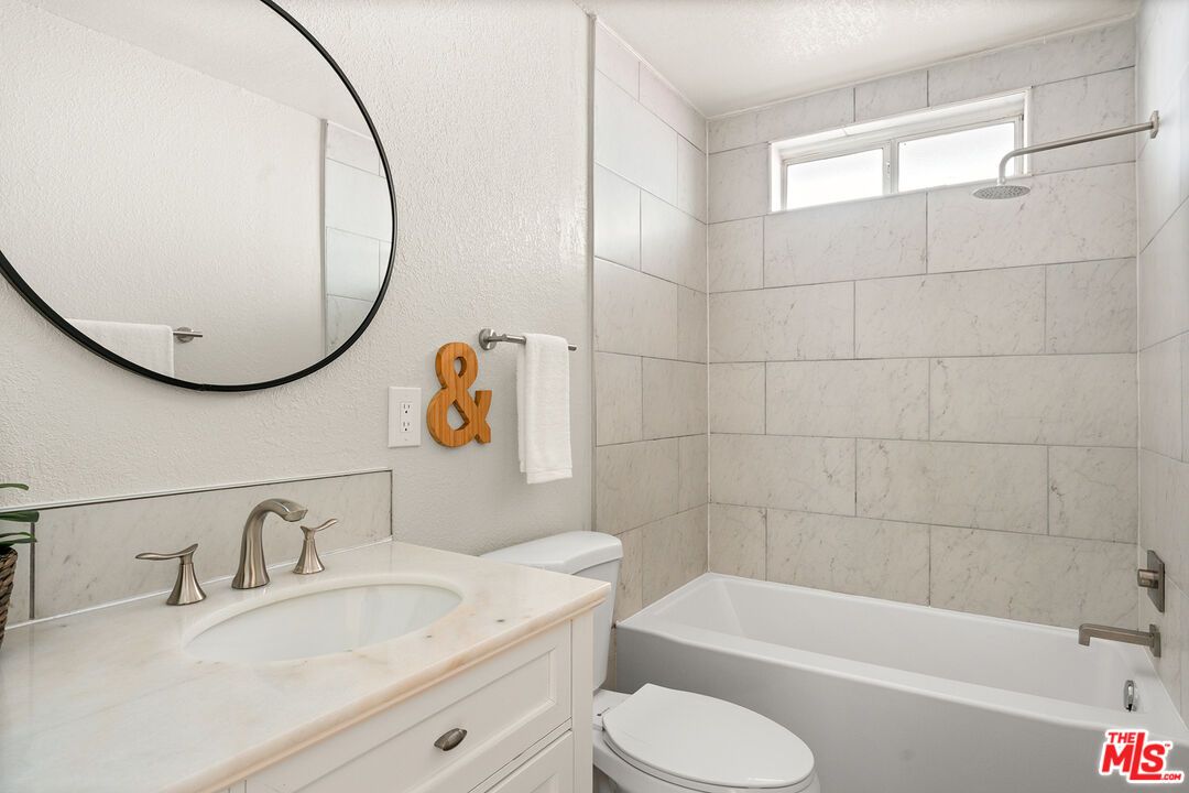 Bathroom, Interior, Marble Walls