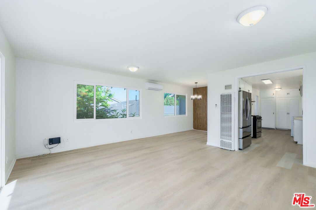 Chandelier, Empty room, Interior, Kitchen, Pendant Lights, Wood Texture Flooring