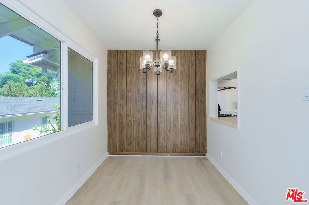 Chandelier, Empty room, Interior, Pendant Lights, Wood Texture Flooring