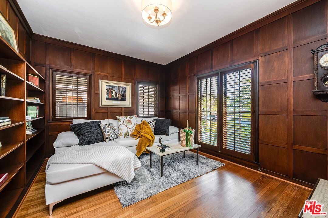 DE Listing image placeholder