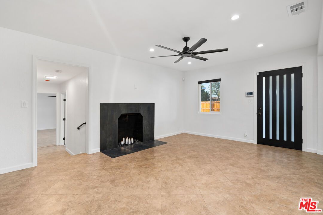 Empty room, Fireplace, Interior, Recessed Lighting