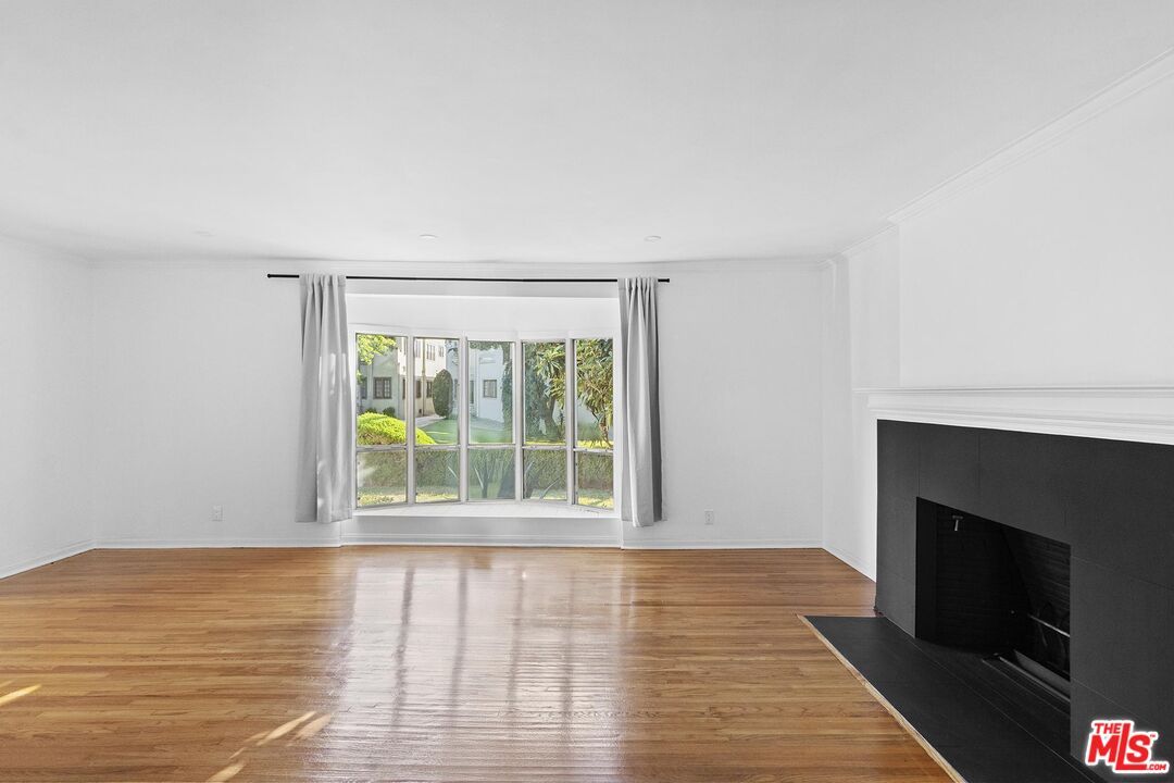 Empty room, Fireplace, Interior, Wood Texture Flooring