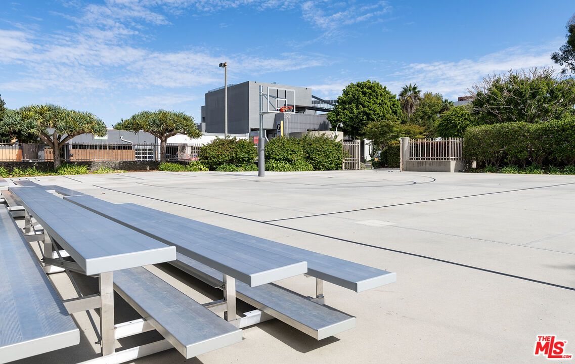 DE Listing image placeholder