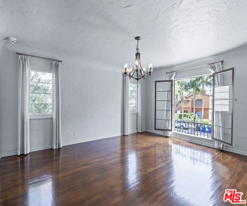 Chandelier, Empty room, Interior, Wood Texture Flooring