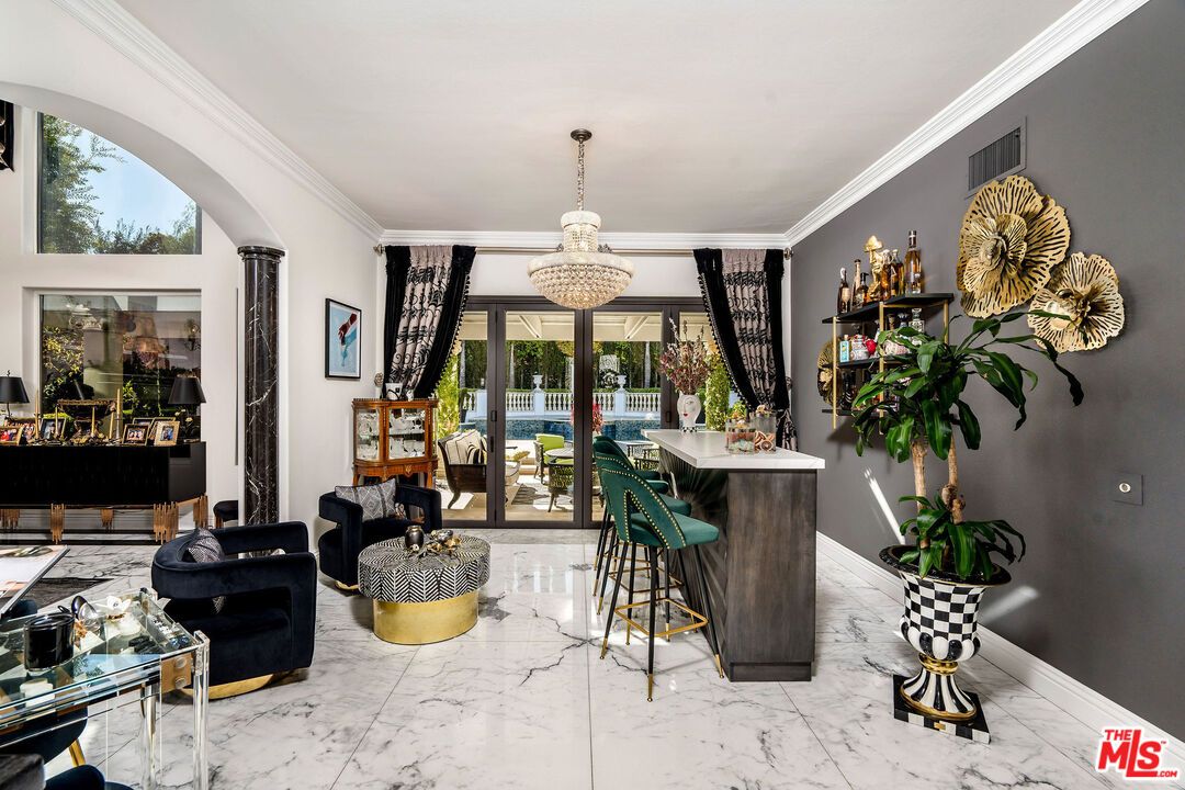 Chandelier, Interior, Marble