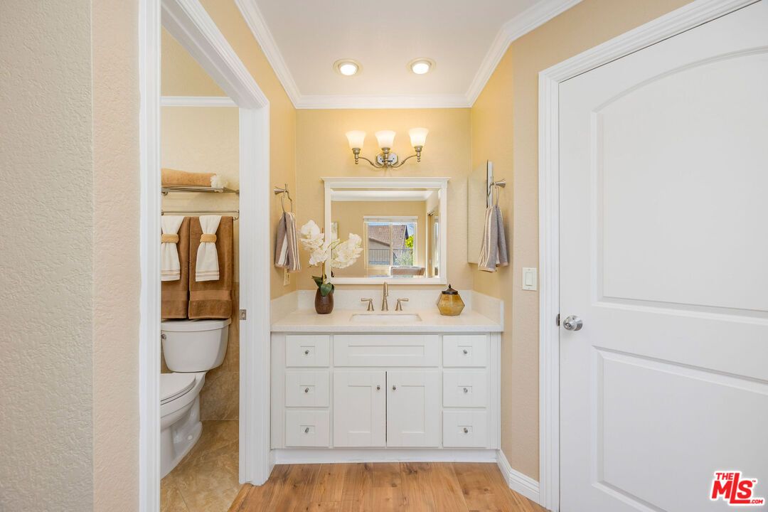 Bathroom, Interior, Recessed Lighting, Wood Texture Flooring