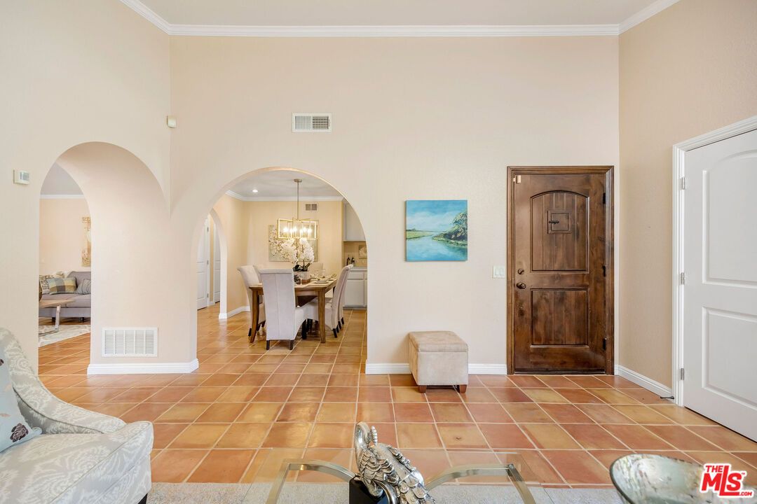 Chandelier, Dining room, Interior, Pendant Lights, Recessed Lighting