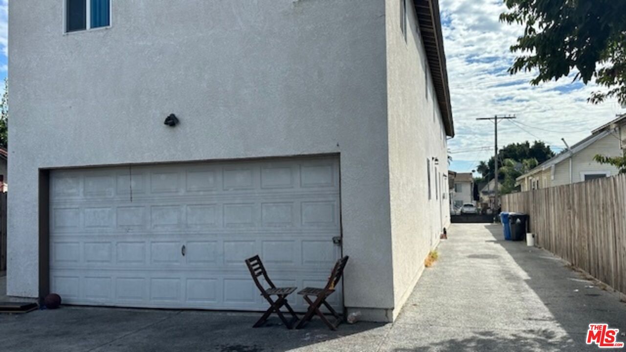 Detached Garage, Exterior