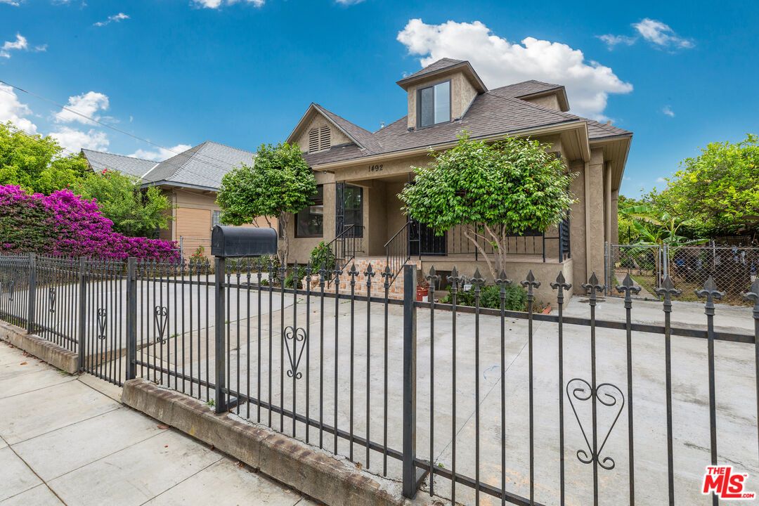 Exterior, Facade, French Provincial