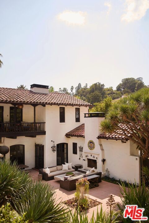 Exterior, Facade, Spanish Mediterranean