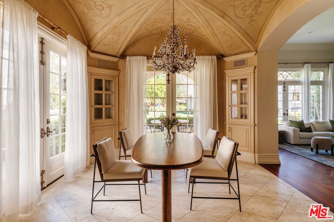Chandelier, Dining room, Interior, Living room, Wood Texture Flooring