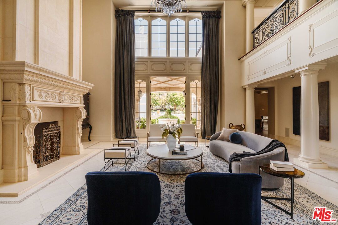 Fireplace, Interior, Living room