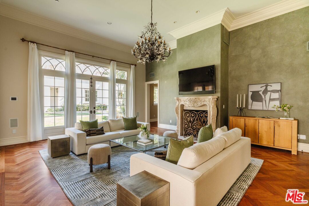 Chandelier, Fireplace, Interior, Living room, Recessed Lighting, Wood Texture Flooring