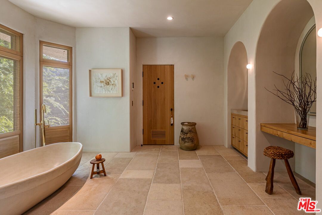 Bathroom, Free Standing Baths, Interior, Recessed Lighting