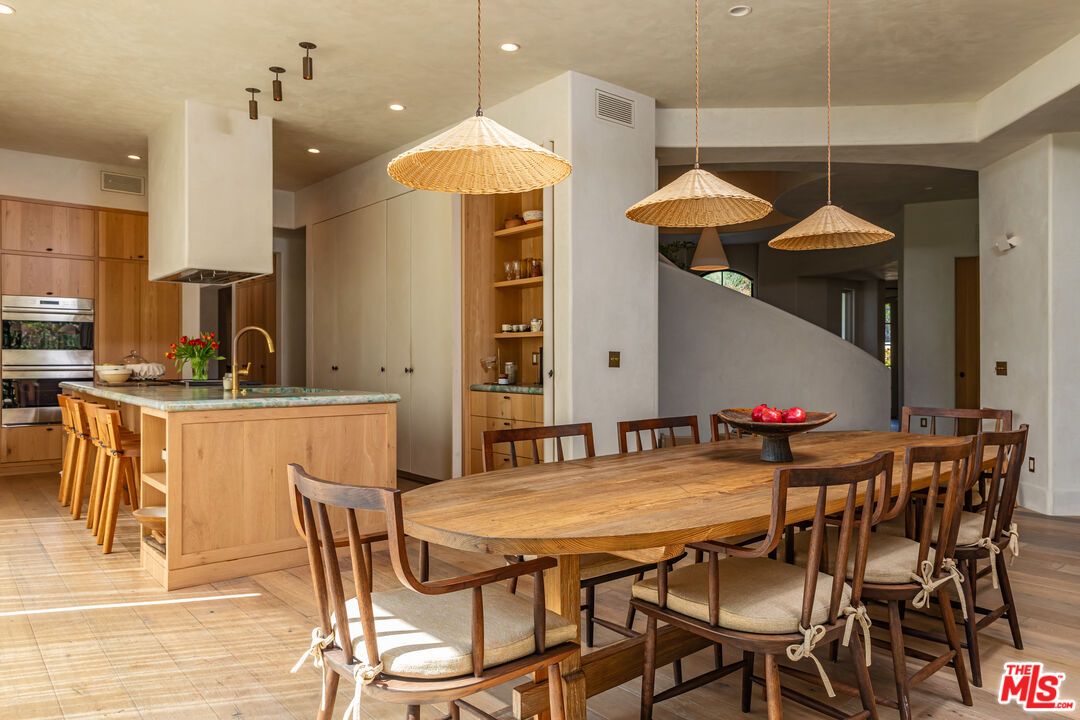 Dining room, Interior, Kitchen, Pendant Lights, Recessed Lighting, Wood Texture Flooring