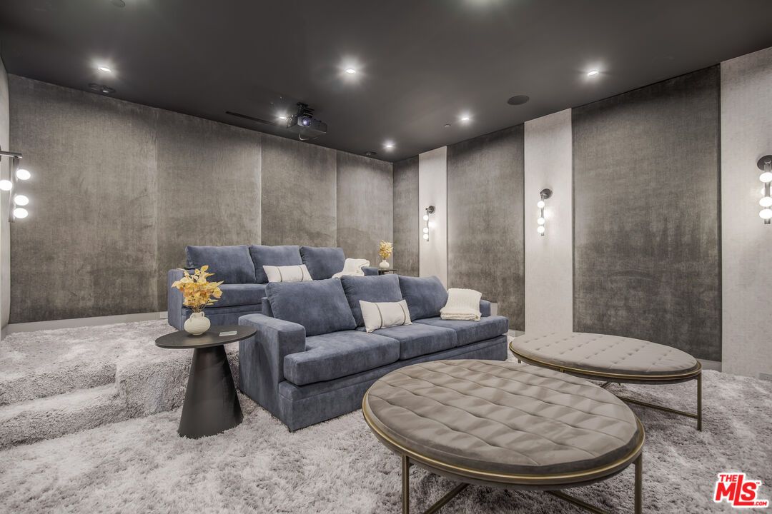 Interior, Projection Screen, Recessed Lighting, Theatre Room