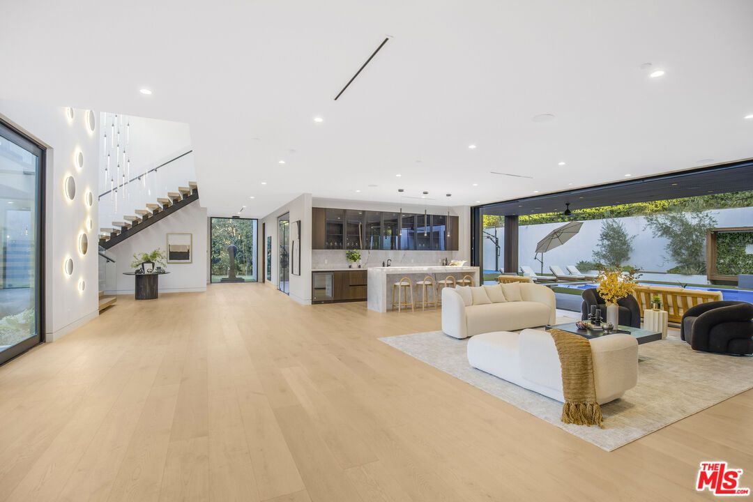 Dining room, Interior, Kitchen, Living room, Pendant Lights, Recessed Lighting, Wood Texture Flooring