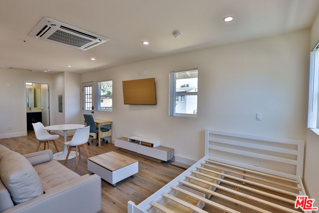Dining room, Interior, Living room, Recessed Lighting, Wood Texture Flooring