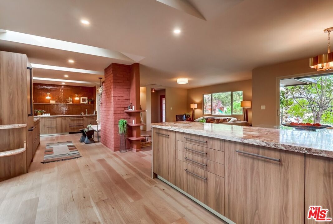 Interior, Pendant Lights, Recessed Lighting, Wood Texture Flooring