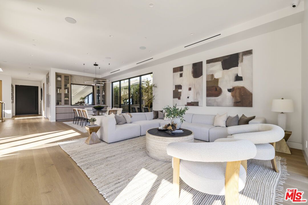 Dining room, Interior, Living room, Pendant Lights, Recessed Lighting, Wood Texture Flooring
