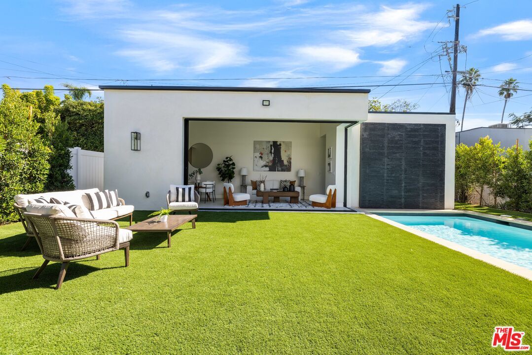 Backyard, Exterior, Pool