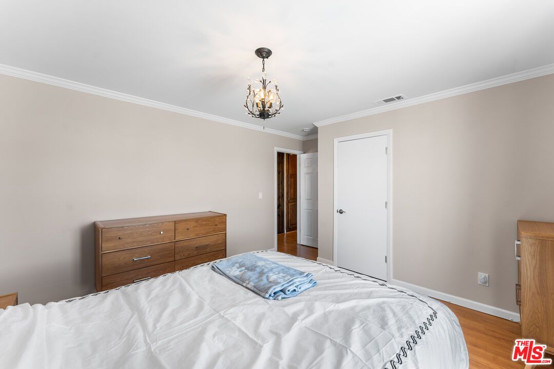Bedroom, Interior, Pendant Lights, Wood Texture Flooring