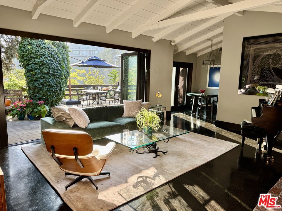 DE Listing image placeholder