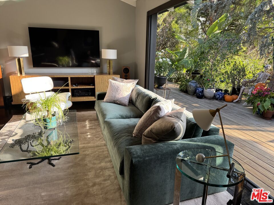 DE Listing image placeholder