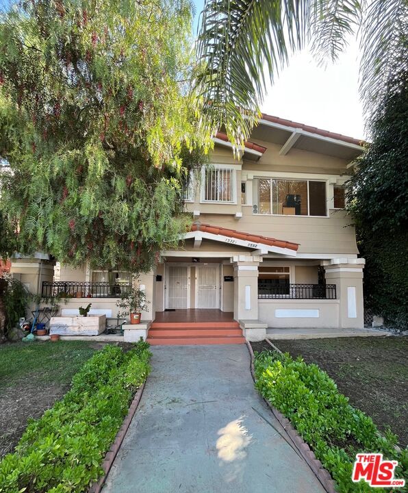 Backyard, Exterior, Facade, American Foursquare