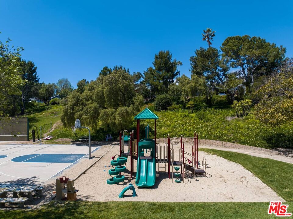 Backyard, Exterior, Playground