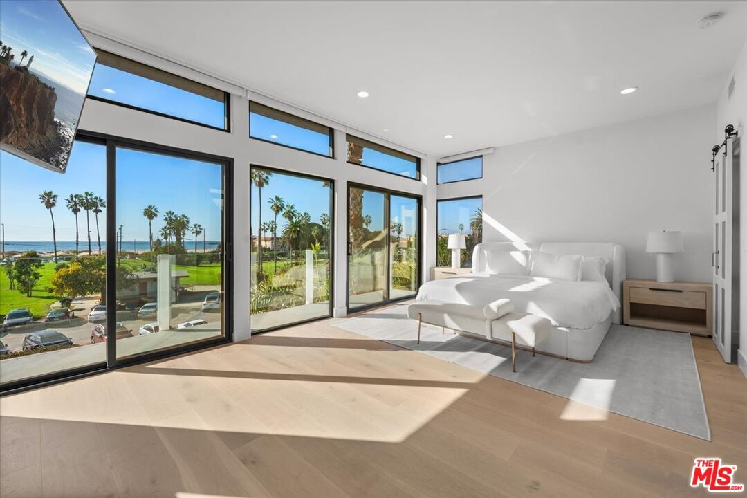 Bedroom, Interior, Recessed Lighting, Water, Wood Texture Flooring