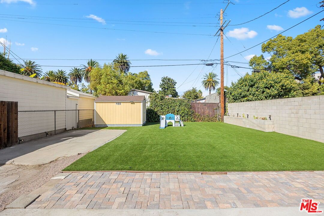 Backyard, Exterior