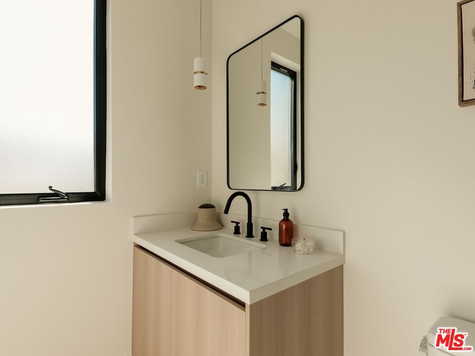 Bathroom, Interior, Pendant Lights