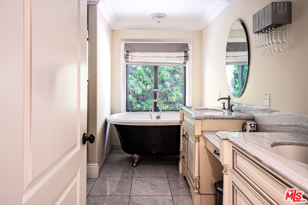 Bathroom, Dual Sink Vanities, Free Standing Baths, Interior